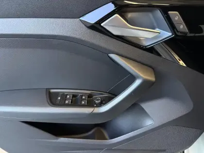 Photo 30 Audi A1  Sportback 35 TFSI 150 ch S tronic 7