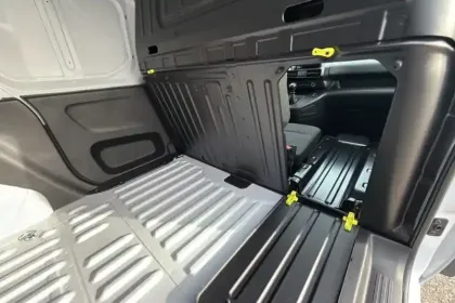 Photo 18 Peugeot Partner  FOURGON M 650 KG BLUEHDI 100 S&S BVM6