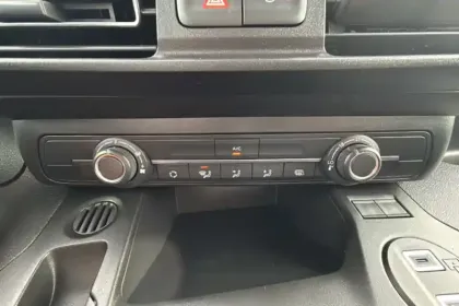 Photo 13 Peugeot Partner  FOURGON M 650 KG BLUEHDI 100 S&S BVM6