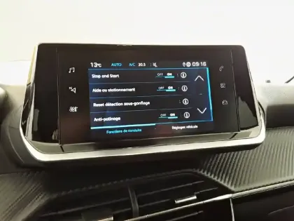 Photo 38 Peugeot 208  PureTech 100 S&S BVM6