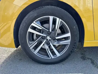 Photo 12 Peugeot 208  PureTech 100 S&S BVM6