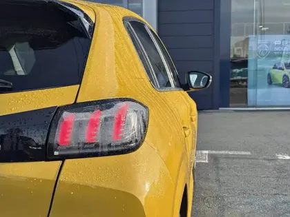 Photo 16 Peugeot 208  PureTech 100 S&S BVM6