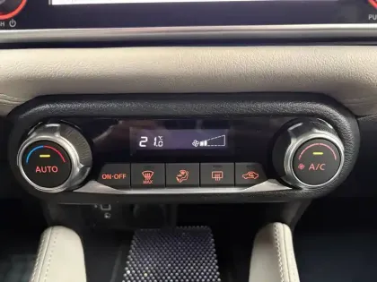 Photo 38 Nissan Micra  IG-T 92 Xtronic