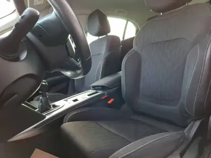 Photo 1 Renault Megane Mégane IV Berline TCe 140 FAP