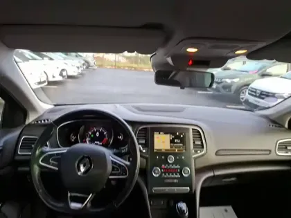 Photo 2 Renault Megane Mégane IV Berline TCe 140 FAP