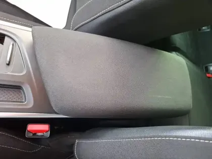 Photo 31 Renault Megane Mégane IV Berline TCe 140 FAP