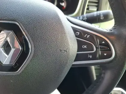 Photo 33 Renault Megane Mégane IV Berline TCe 140 FAP