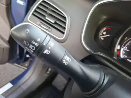 Photo 36 Renault Megane Mégane IV Berline TCe 140 FAP