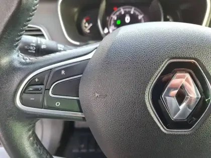 Photo 37 Renault Megane Mégane IV Berline TCe 140 FAP