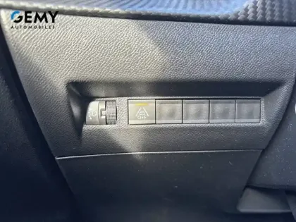 Photo 24 Peugeot 2008  BlueHDi 130 S&S EAT8