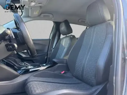 Photo 8 Peugeot 2008  BlueHDi 130 S&S EAT8