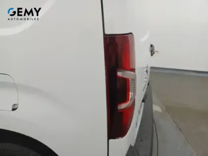 Photo 16 Peugeot Partner  FOURGON STANDARD 650 KG BLUEHDI 100 S&S BVM5