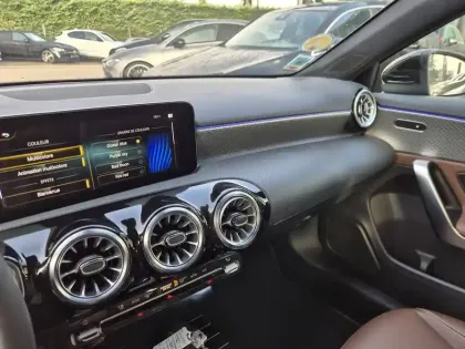 Photo 18 Mercedes Classe A  180 d 8G-DCT