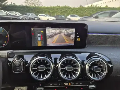 Photo 19 Mercedes Classe A  180 d 8G-DCT