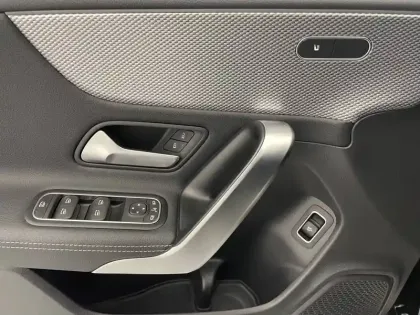 Photo 26 Mercedes CLA  Coupé 200 d 8G-DCT