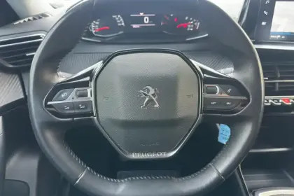 Photo 13 Peugeot 2008  PureTech 100 S&S BVM6