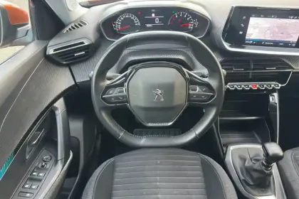 Photo 12 Peugeot 2008  PureTech 100 S&S BVM6