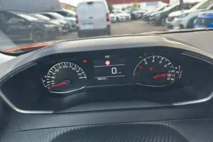 Photo 14 Peugeot 2008  PureTech 100 S&S BVM6