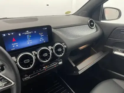 Photo 33 Mercedes Classe B  180 d 8G-DCT