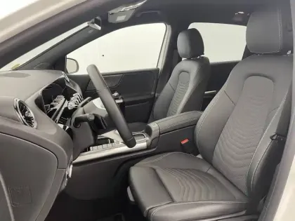 Photo 14 Mercedes Classe B  180 d 8G-DCT