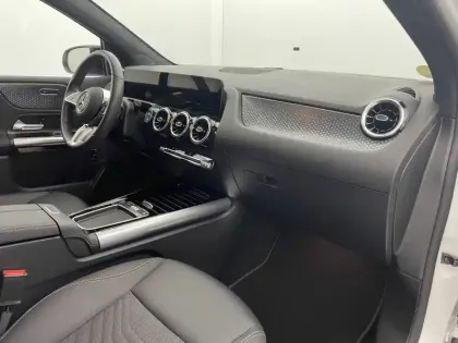 Photo 31 Mercedes Classe B  180 d 8G-DCT