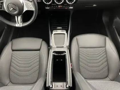 Photo 25 Mercedes Classe B  180 d 8G-DCT