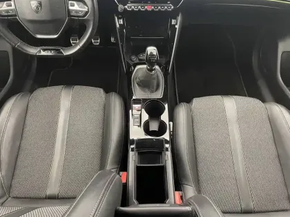 Photo 29 Peugeot 208  PureTech 100 S&S BVM6