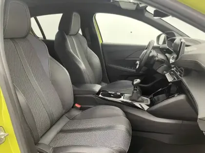 Photo 25 Peugeot 208  PureTech 100 S&S BVM6