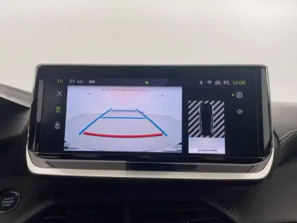 Photo 31 Peugeot 208  PureTech 100 S&S BVM6