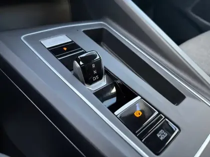 Photo 20 Volkswagen Golf  1.5 eHybrid 204 DSG6