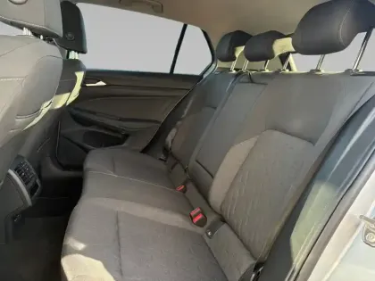 Photo 31 Volkswagen Golf  1.5 eHybrid 204 DSG6