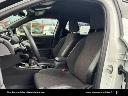 Photo 8 DS DS 3  Crossback PureTech 130 S&S EAT8