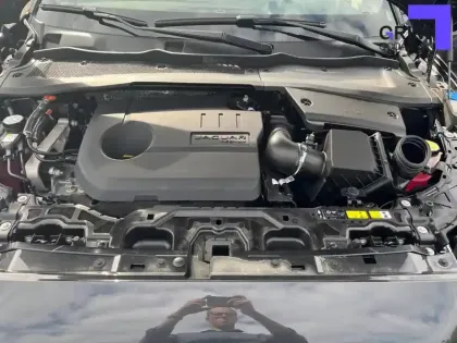 Photo 25 Jaguar E-Pace  P300e ch PHEV AWD BVA