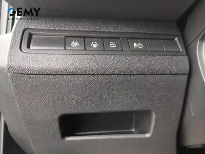 Photo 38 Peugeot 3008  Hybrid 225 e-EAT8