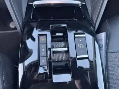 Photo 13 Citroën C4 e- 136 ch Automatique