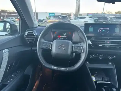 Photo 8 Citroën C4 e- 136 ch Automatique