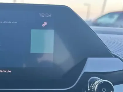 Photo 21 Citroën C4 e- 136 ch Automatique