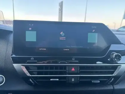 Photo 20 Citroën C4 e- 136 ch Automatique