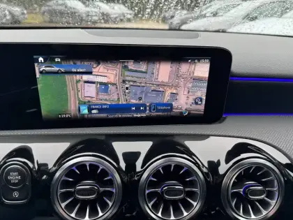 Photo 8 Mercedes Classe A  180 d 8G-DCT