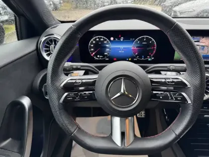 Photo 9 Mercedes Classe A  180 d 8G-DCT