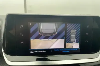 Photo 19 Peugeot 2008  PureTech 130 S&S BVM6