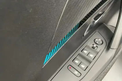 Photo 18 Peugeot 2008  PureTech 130 S&S BVM6