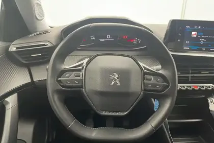 Photo 10 Peugeot 2008  PureTech 130 S&S BVM6