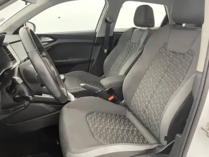 Photo 13 Audi A1  Sportback 25 TFSI 95 ch BVM5