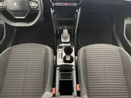 Photo 32 Peugeot 208  Electrique 50 kWh 136ch