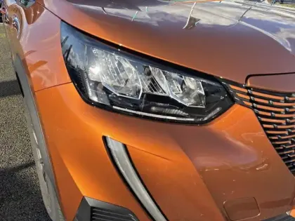 Photo 15 Peugeot 2008  Electrique 136 ch