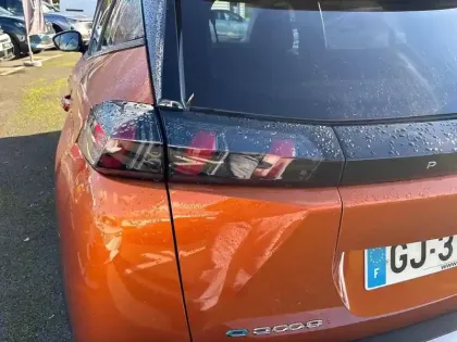 Photo 16 Peugeot 2008  Electrique 136 ch