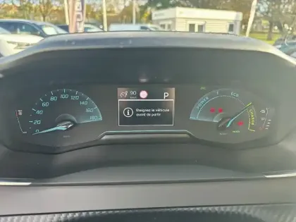 Photo 9 Peugeot 2008  Electrique 136 ch