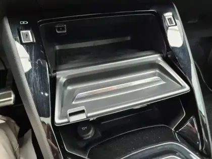 Photo 36 Peugeot 2008  PureTech 130 S&S EAT8
