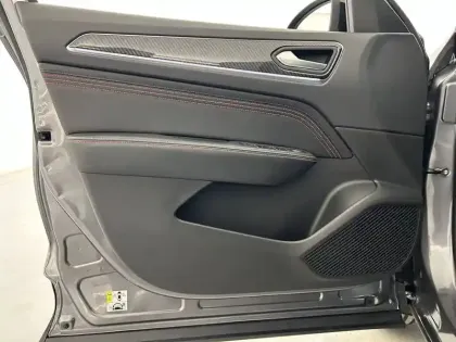 Photo 28 Renault Arkana  E-Tech hybride 145